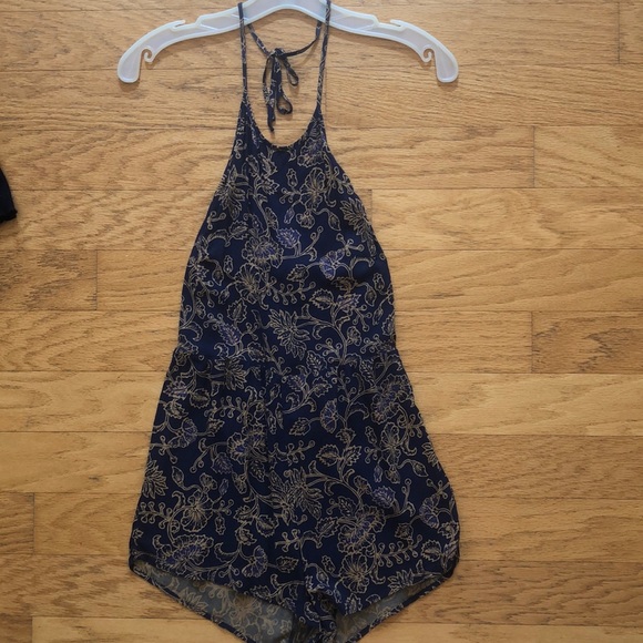 Urban Outfitters romper - Picture 1 of 3